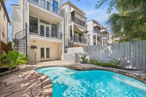 Photo of 512 Asbury Street, Houston, TX 77007 (MLS # 36653810)