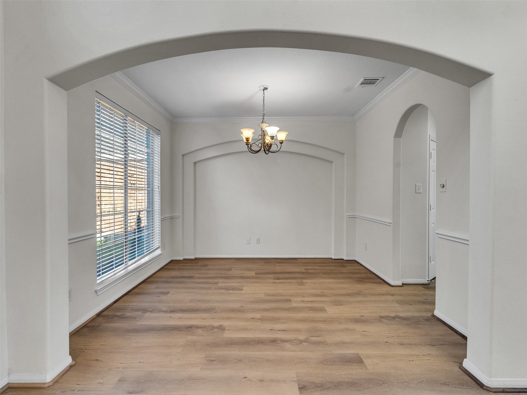 20763 Oakhurst Park Drive