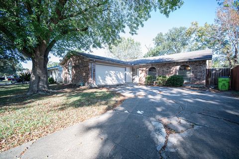 Photo of 2026 Quail Valley East Drive, Missouri City, TX 77459 (MLS # 82344926)