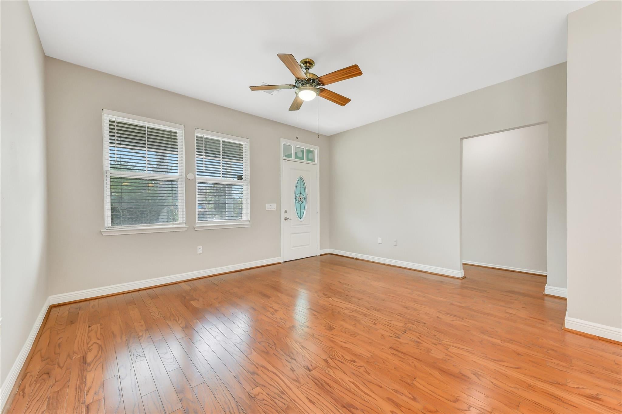 4418 N Live Oak Circle