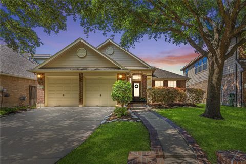 Photo of 18334 N Elizabeth Shore Loop, Cypress, TX 77433 (MLS # 26309437)