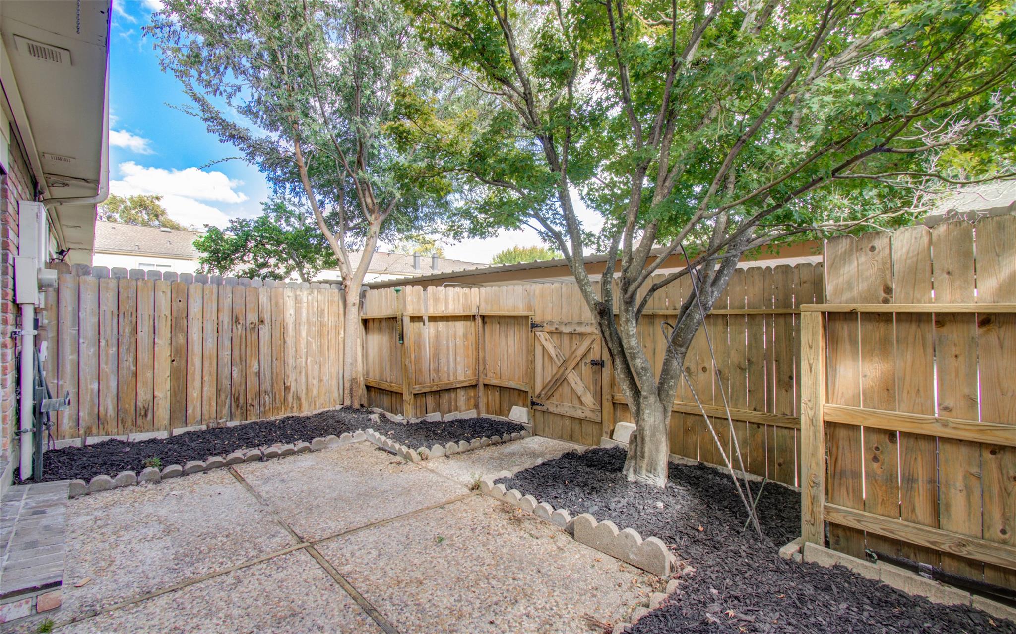 1147 Country Place Drive