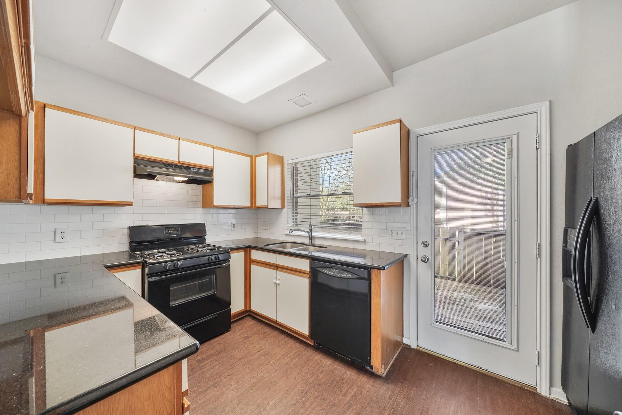 2930 Grants Lake Boulevard 2203