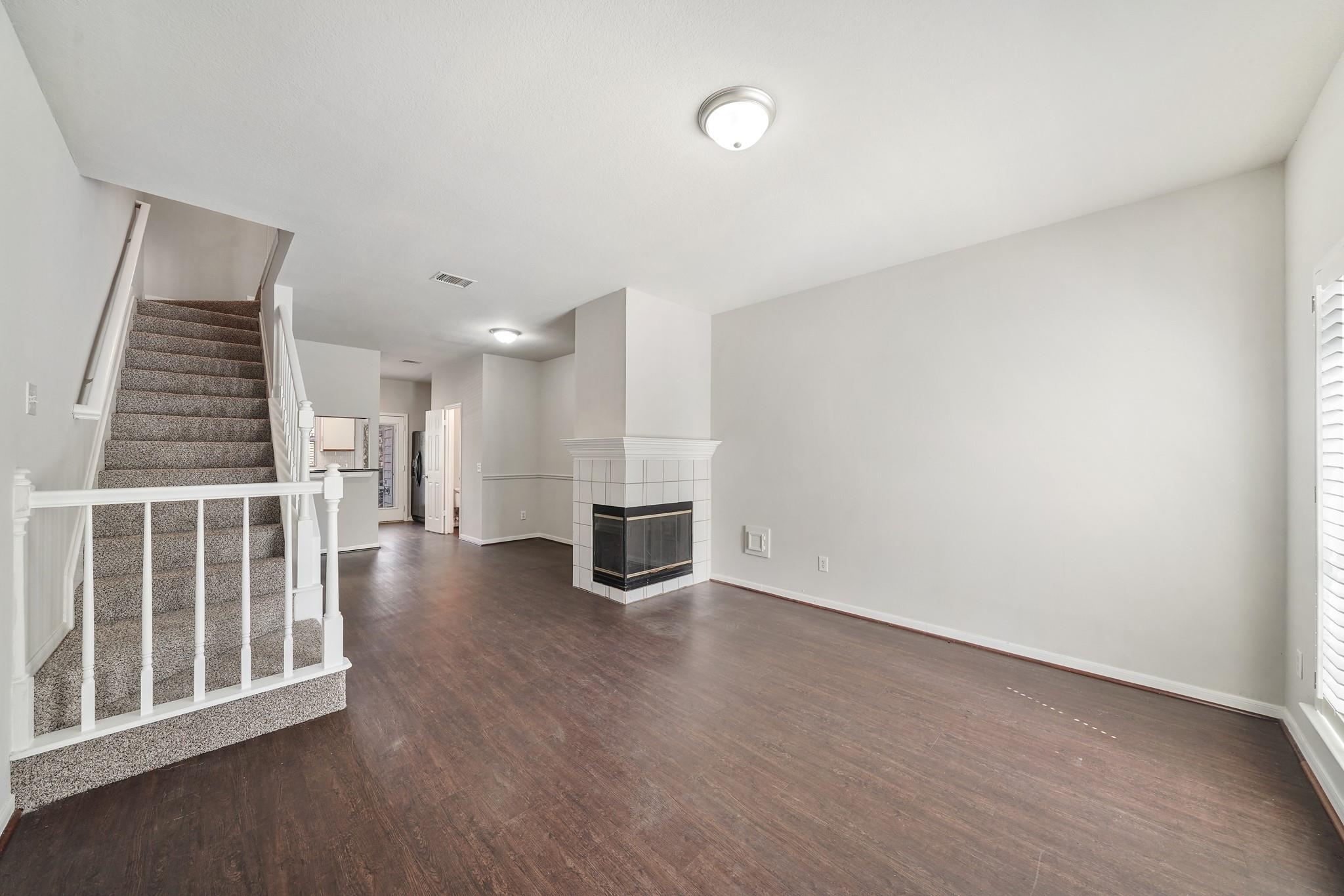 2930 Grants Lake Boulevard 2203