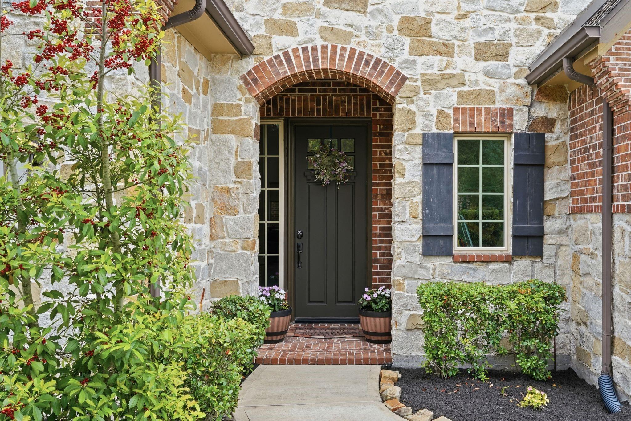 111 N Winter Sunrise Circle