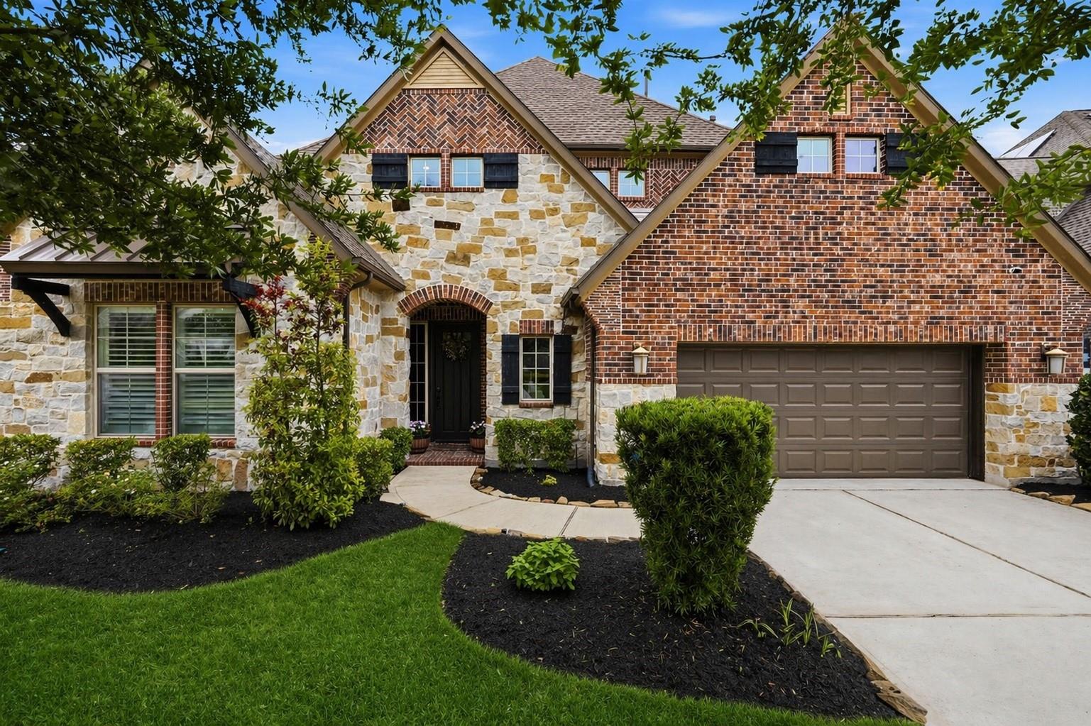 111 N Winter Sunrise Circle