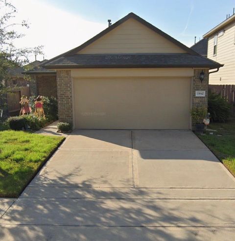 Photo of 13842 Roman Ridge Lane, Houston, TX 77047 (MLS # 75717027)