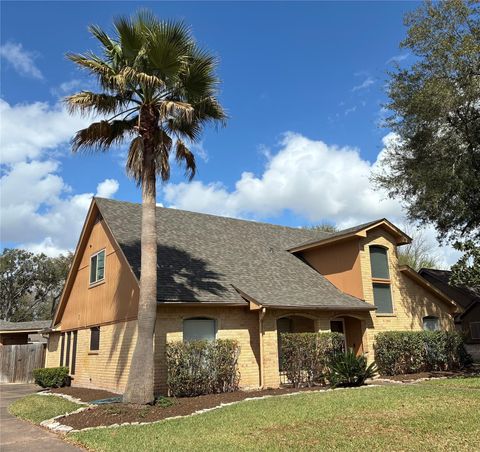 Photo of 8810 Covent Garden Street, Houston, TX 77031 (MLS # 24673878)