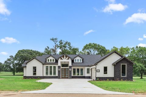 Photo of 210 Birdie Dr Ln, Hempstead, TX 77445 (MLS # 49214649)