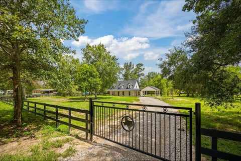 Photo of 1656 County Road 6479, Dayton, TX 77535 (MLS # 9158984)