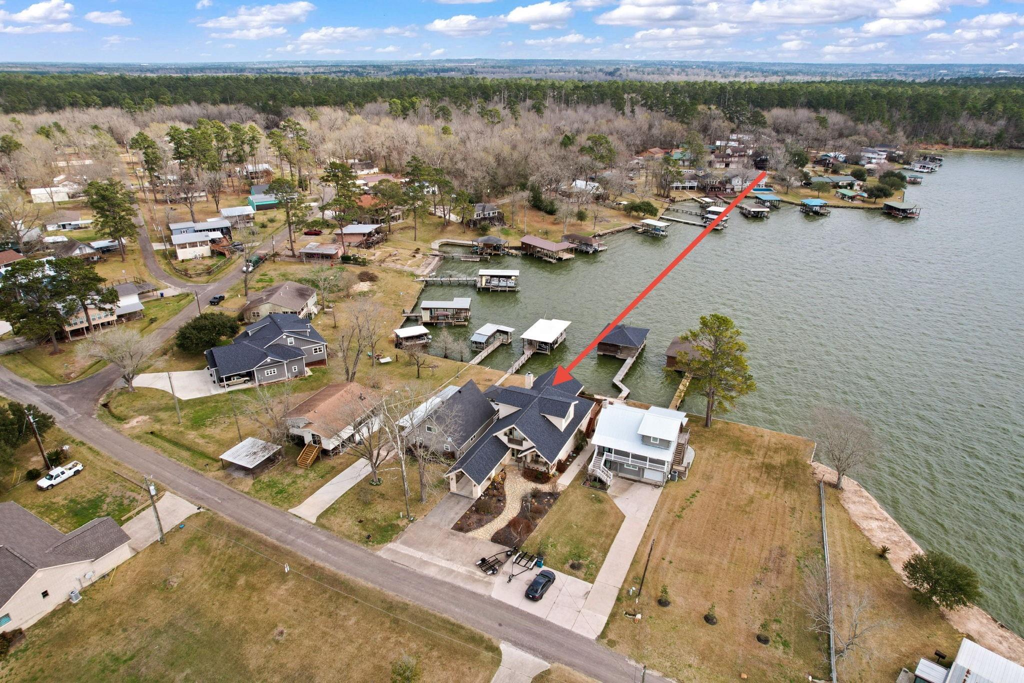 507 W Lake Shore Drive