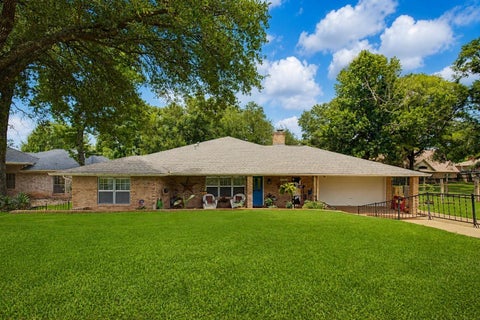 Photo of 1450 Pleasant Valley Drive, Huntsville, TX 77340 (MLS # 66191561)