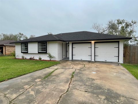 Photo of 251 Schley Street, Richwood, TX 77531 (MLS # 74403150)