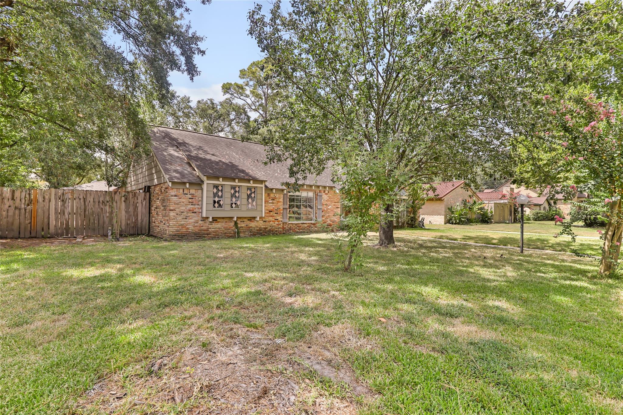 211 W North Hill Drive