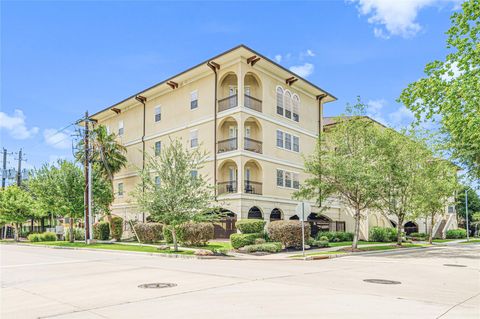 Condo For Sale - 7134 S Mapleridge Street #2E<br/> Houston, TX 77081