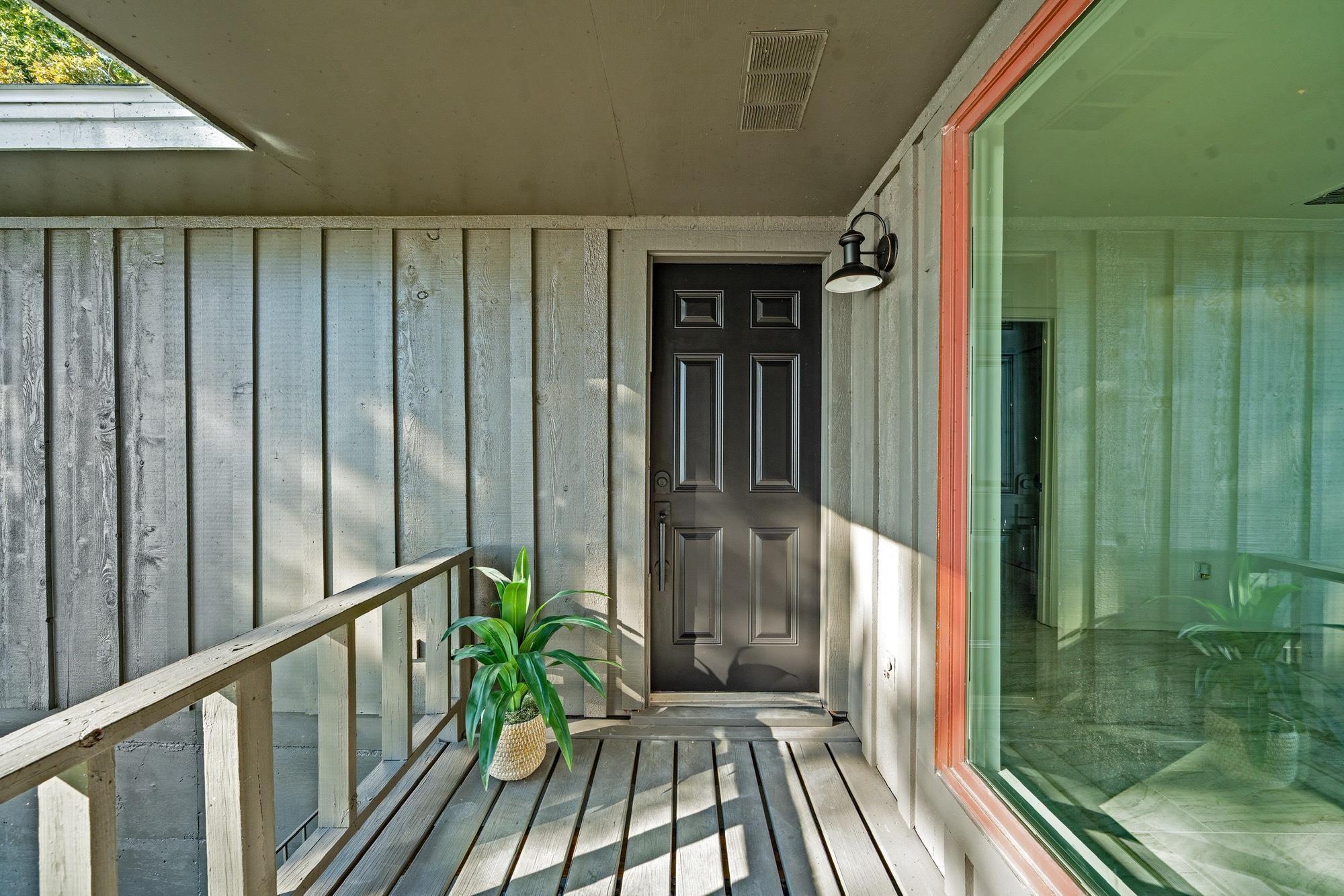 21063 Flaming Arrow Trail