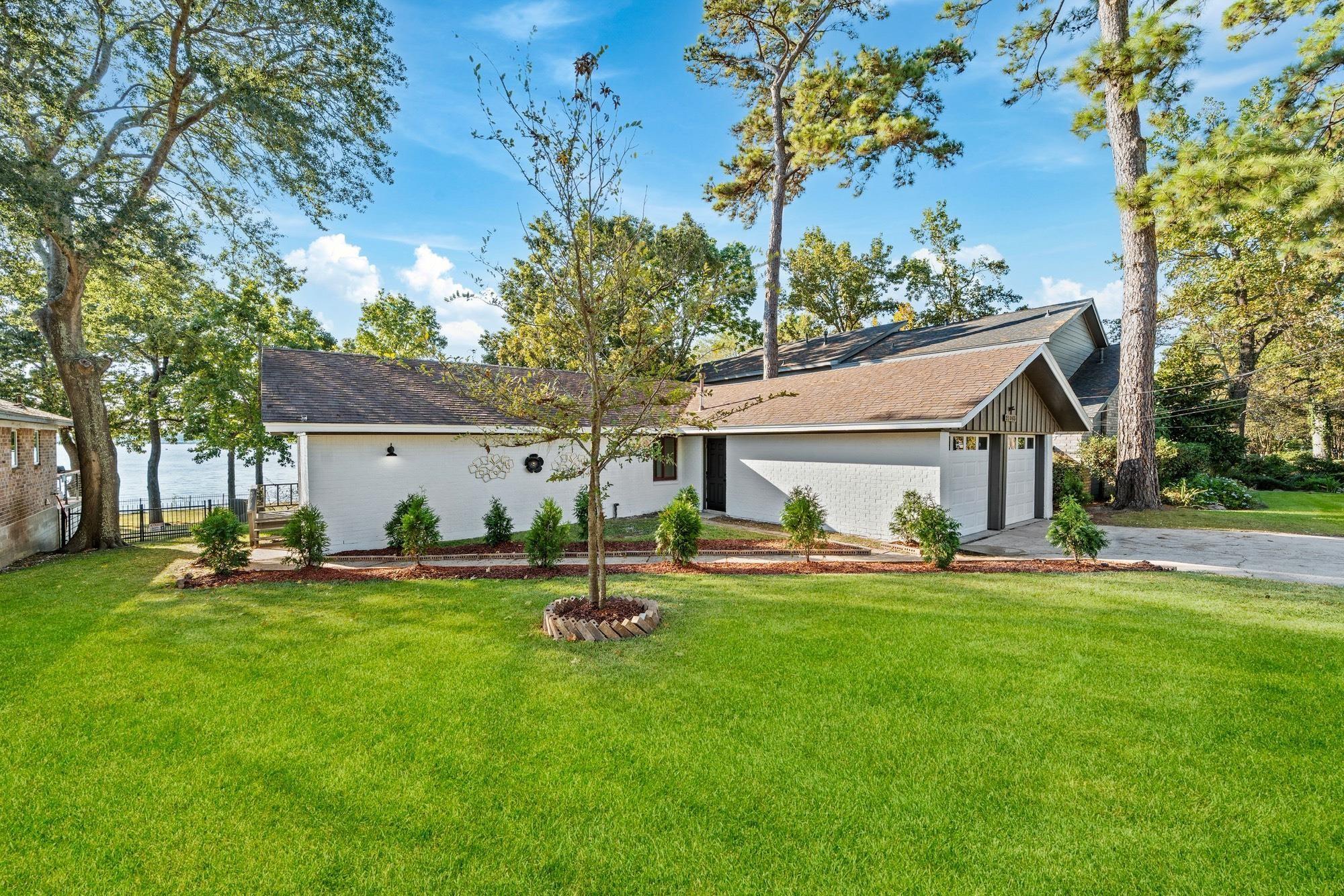 21063 Flaming Arrow Trail