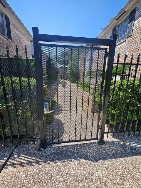 Photo of 7900 Westheimer Road #234, Houston, TX 77063 (MLS # 67130767)