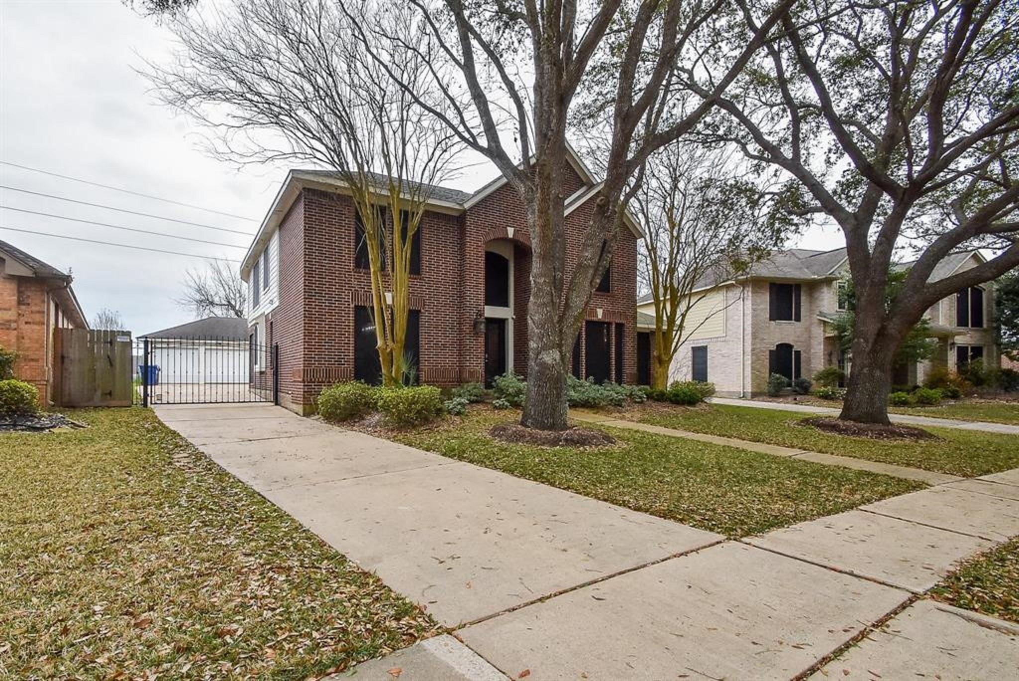 4526 Lakeside Meadow Drive