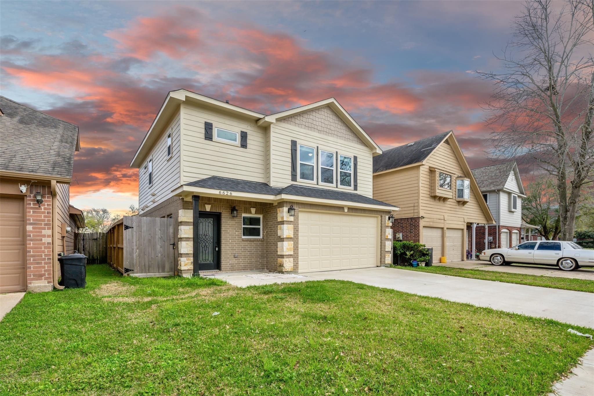 6626 Autumn Flowers Dr