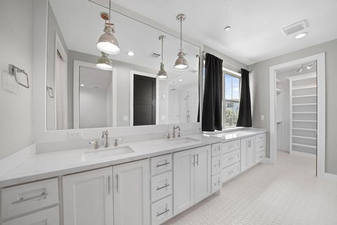 Tiny photo for 5343 Larkin Street, Houston, TX 77007 (MLS # 95752804)