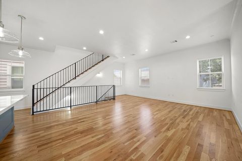 Tiny photo for 5343 Larkin Street, Houston, TX 77007 (MLS # 95752804)