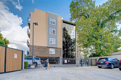 Photo of 2802 Morrison Street #310, Houston, TX 77009 (MLS # 90586043)