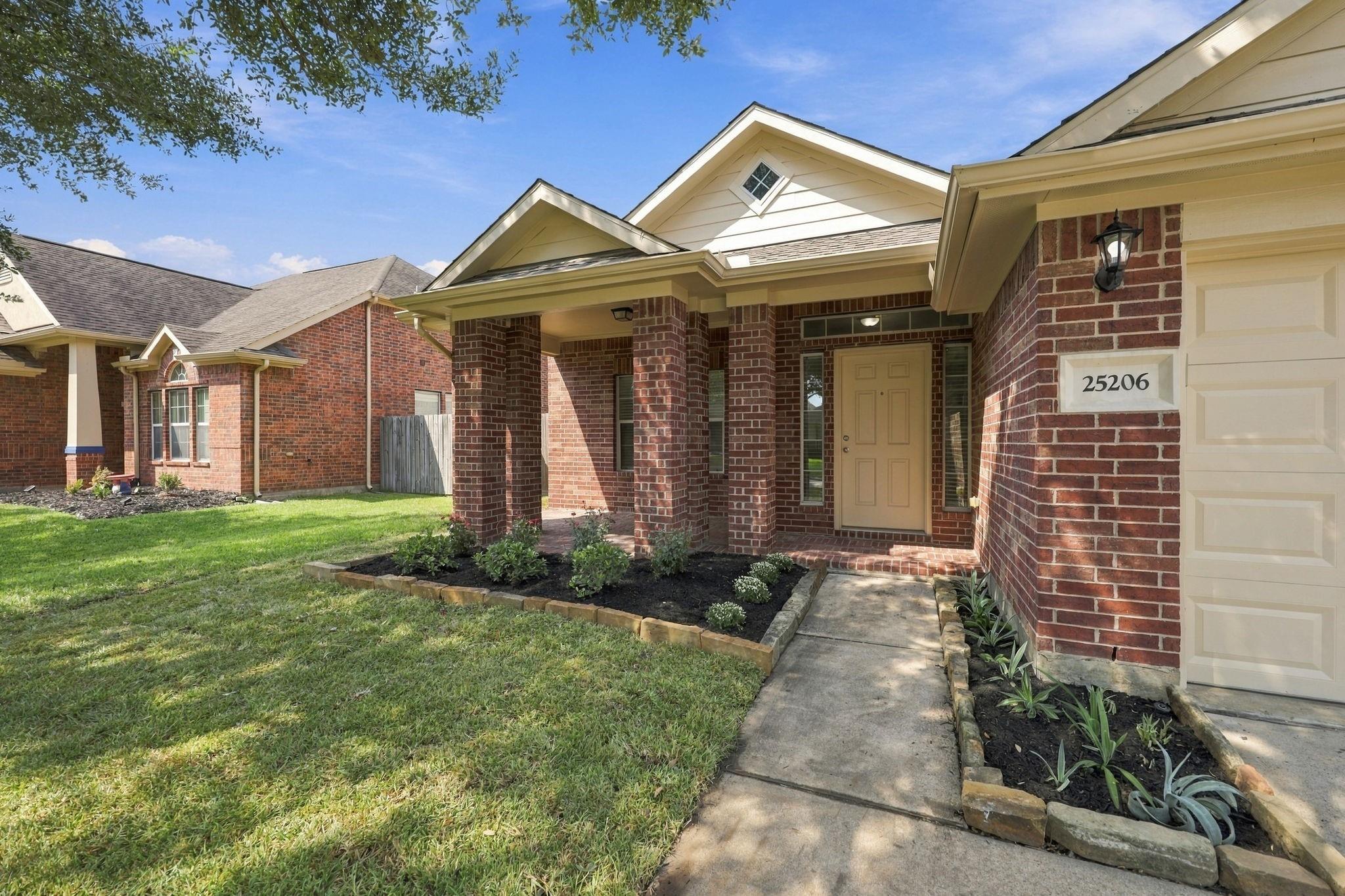 25206 Saber Oaks Drive