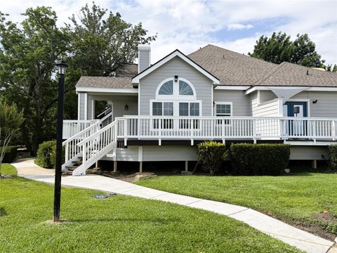 Photo of 111 Dunbar Estates Drive #404, Friendswood, TX 77546 (MLS # 19437733)