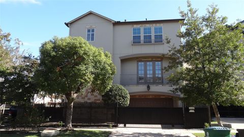 Photo of 2101 Elmen Street, Houston, TX 77019 (MLS # 27530780)