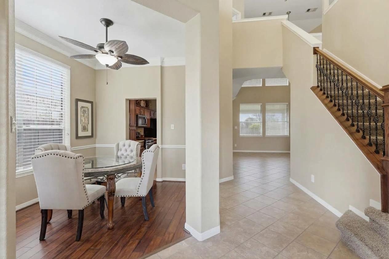 4838 Roaring Springs Road