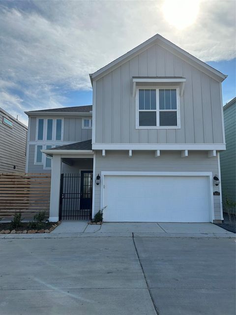 Photo of 2418 Yacht Harbor Drive, Kemah, TX 77565 (MLS # 95693075)