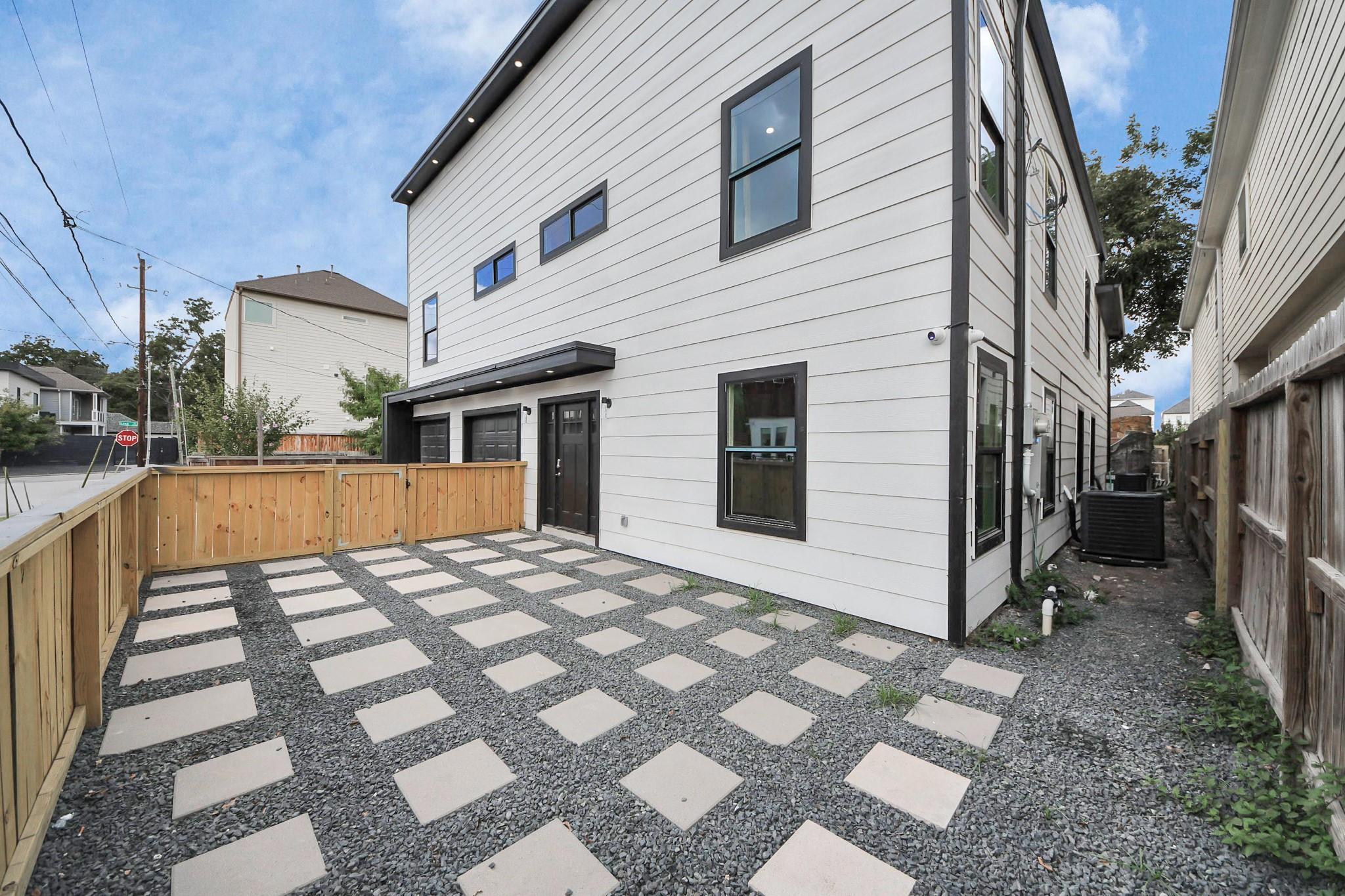 1111 E 27th Street