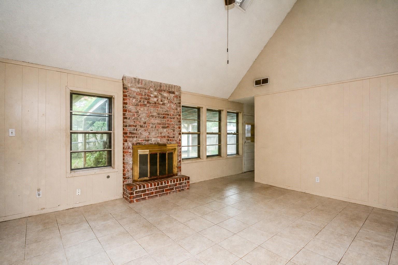 11914 Meadowtrail Lane