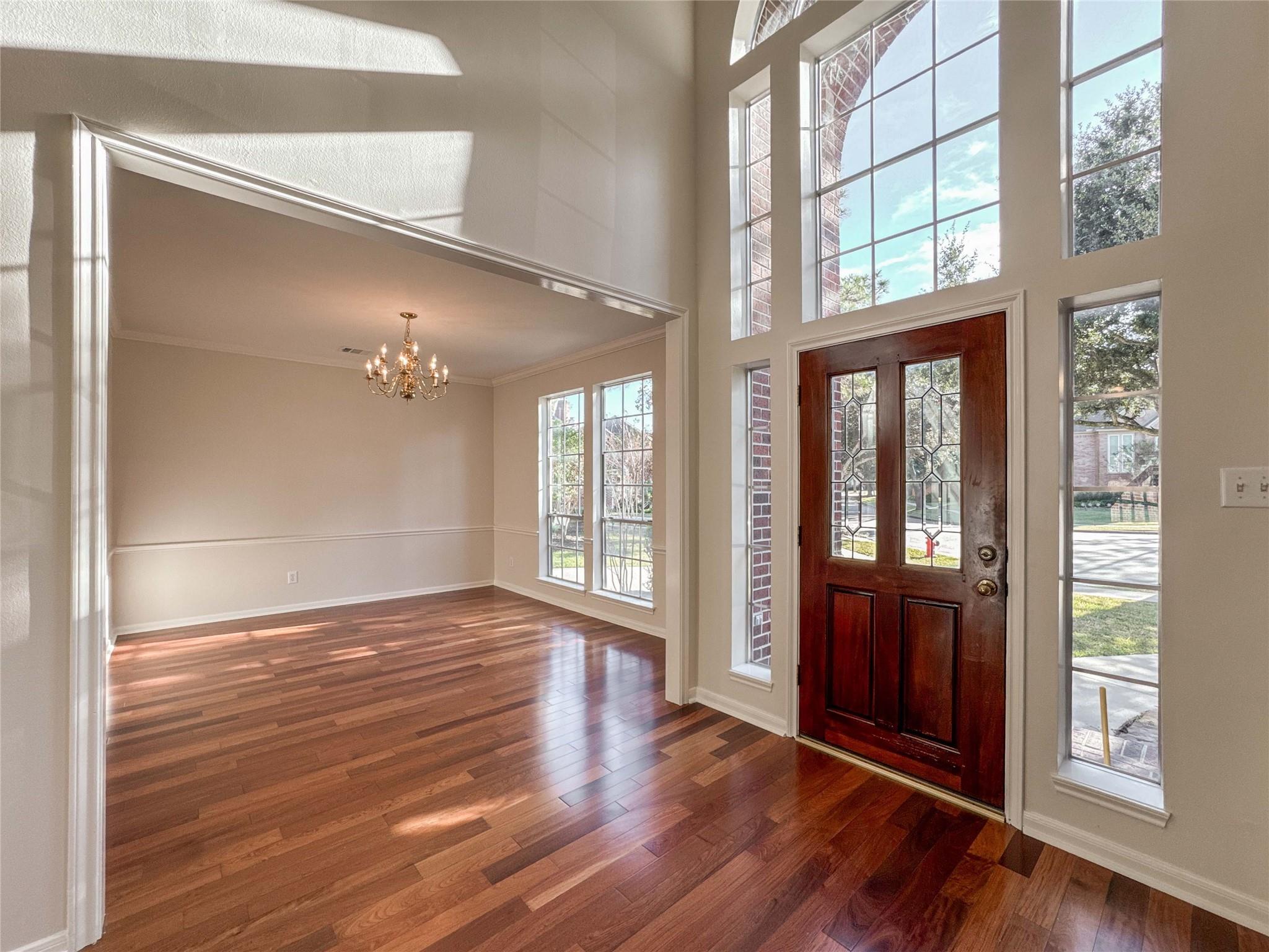 2210 Crossbrook Court