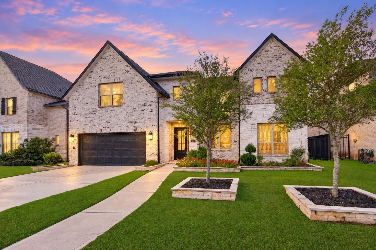 2511 Falling Fig Lane