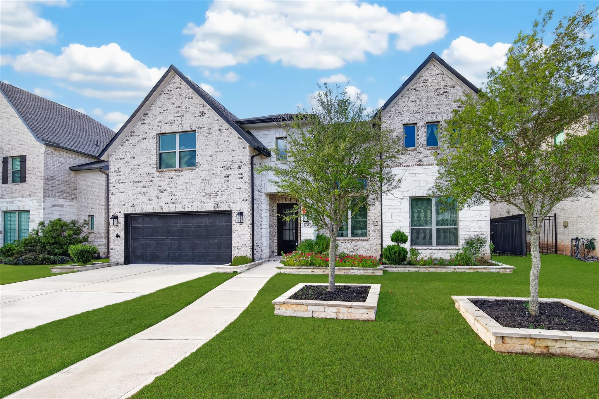 2511 Falling Fig Lane