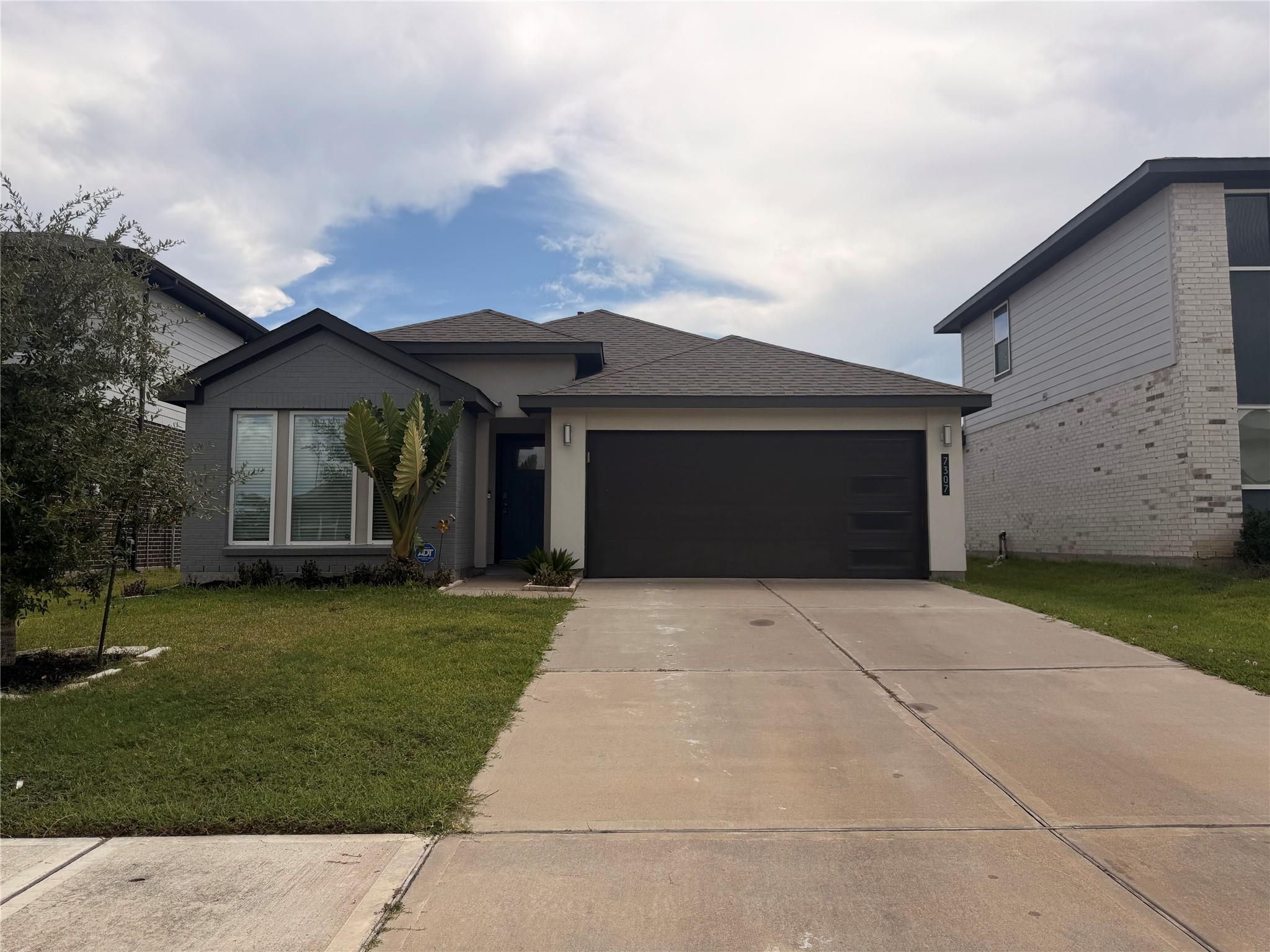 7307 Ramsgate Cliff Lane
