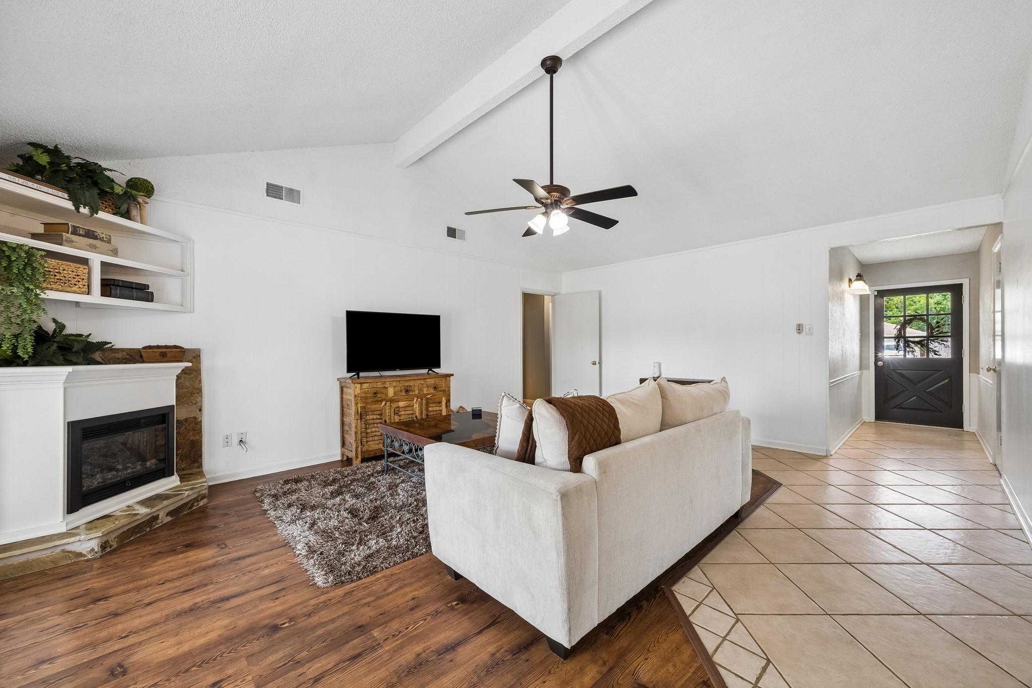 605 Heather Lane