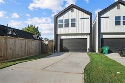 Photo of 5317 Jefferson Street, Houston, TX 77023 (MLS # 93973936)