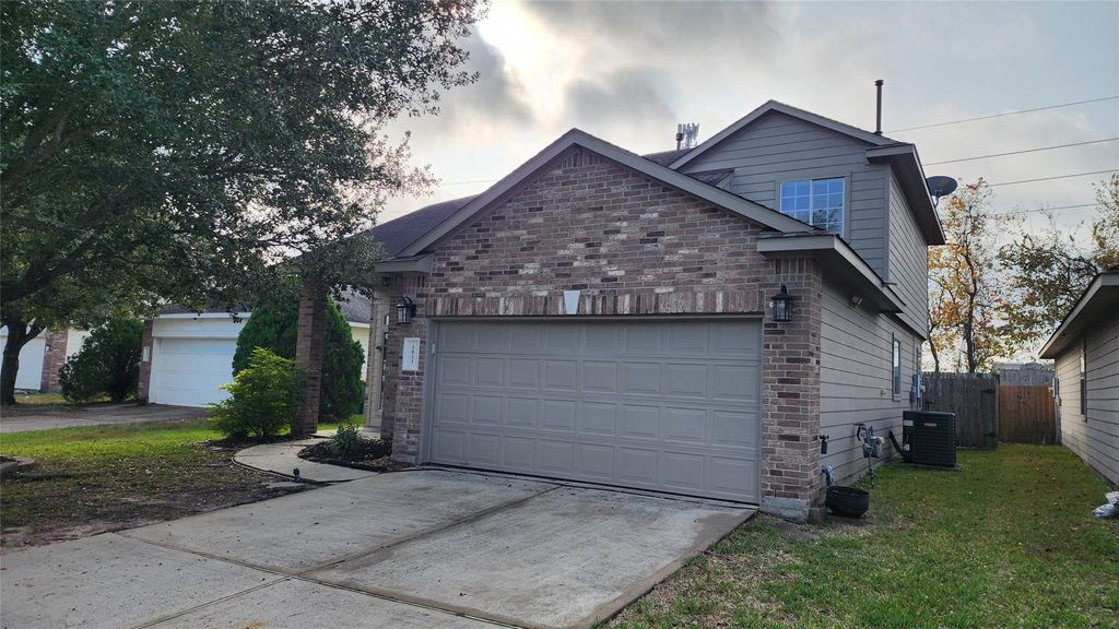 Photo of 3911 Falvel Cove Drive, Spring, TX 77388 (MLS # 73932163)