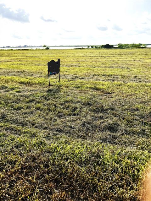 Photo of 607 Bay Drive, Palacios, TX 77465 (MLS # 19345614)