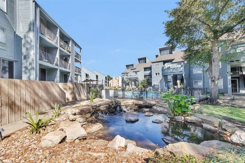 Photo of 12500 Melville Drive #221B, Montgomery, TX 77356 (MLS # 77463966) Photo of 12500 Melville Drive #221B, Montgomery, TX 77356 (MLS # 77463966)
