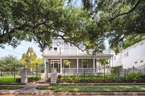Photo of 215 Bayland Avenue, Houston, TX 77009 (MLS # 43573674)