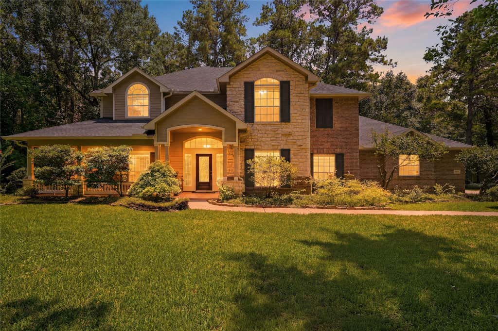 Photo of 8766 Skyline Lane, Conroe, TX 77302 (MLS # 43928122)