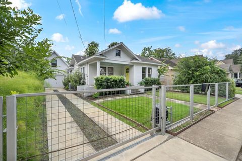 Photo of 416 Euclid Street, Houston, TX 77009 (MLS # 92620720)