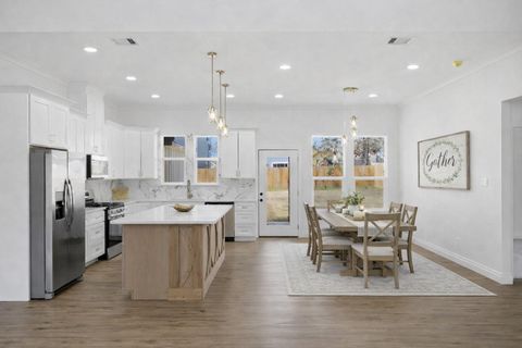 462 Carriage Trail Conroe TX 77316