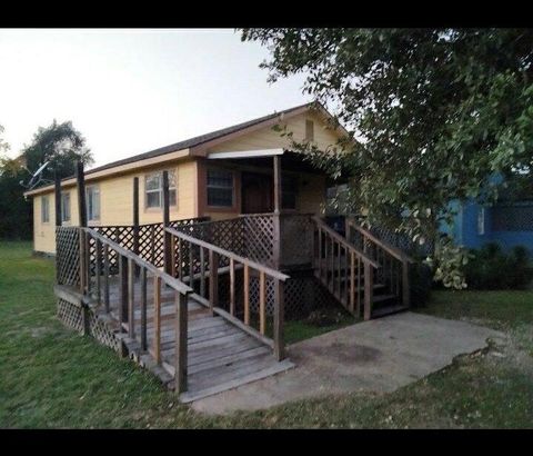 Photo of 1343 3rd Street, Hempstead, TX 77445 (MLS # 16850663) Photo of 1343 3rd Street, Hempstead, TX 77445 (MLS # 16850663)
