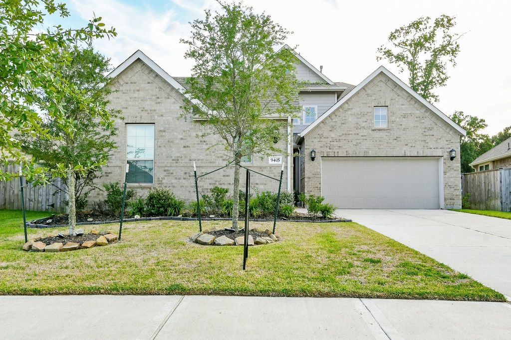 Photo of 9405 Vista Falls Trace, Houston, TX 77365 (MLS # 27532909)