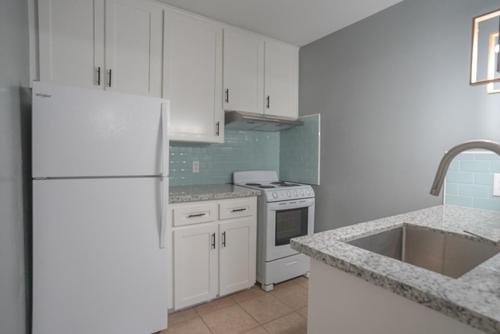 Photo of 5216 Arboles Drive #10, Houston, TX 77035 (MLS # 40453550)